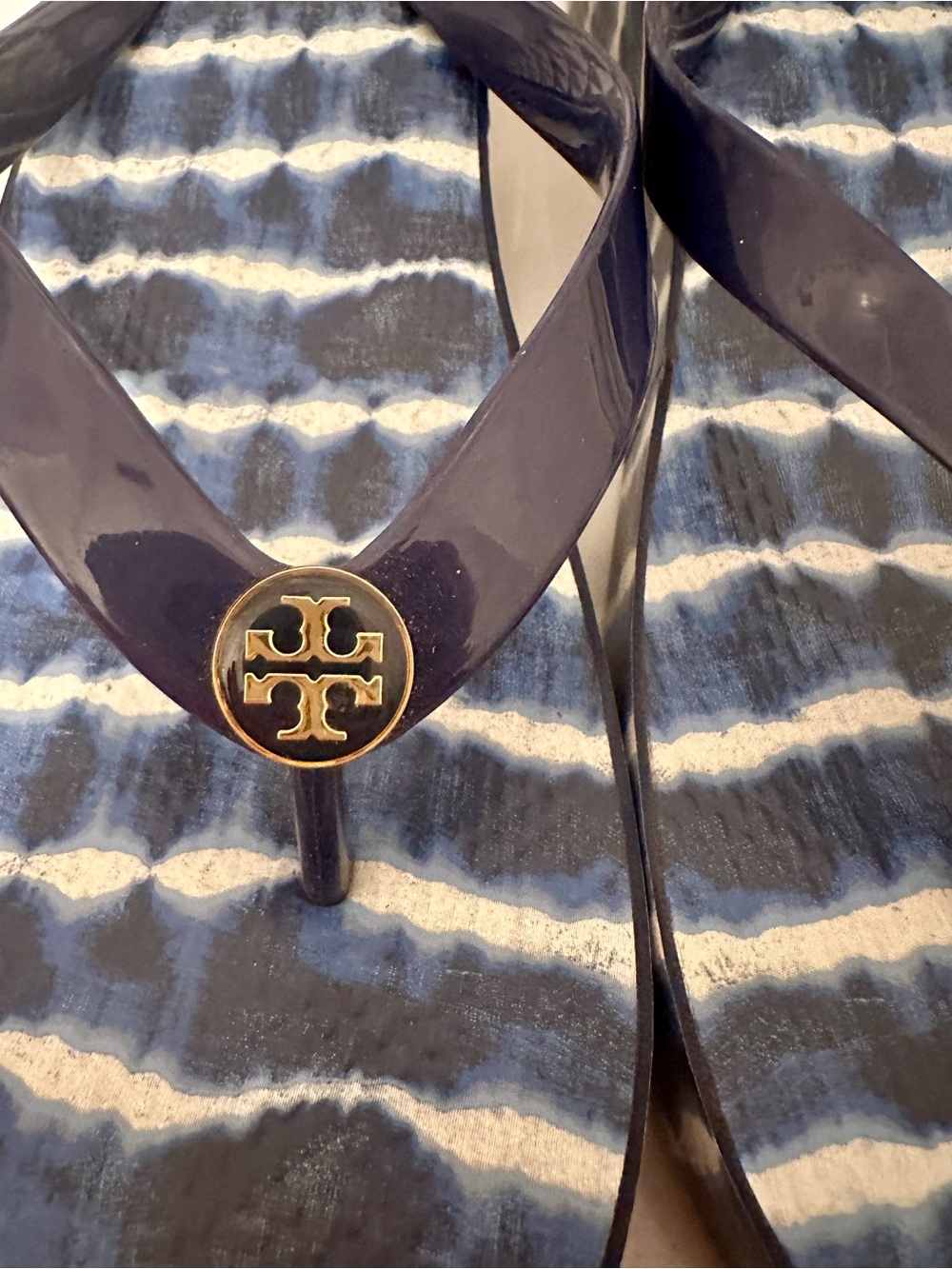 NWOT Tory Burch Blue Tie Dye Wedge Flip Flops- Size 11 - Picture 4 of 9